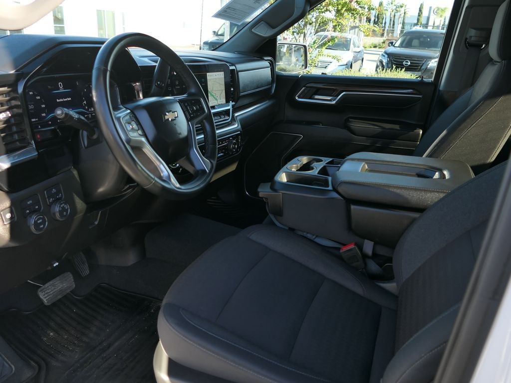 2025 Chevrolet Silverado 1500 LT LT1