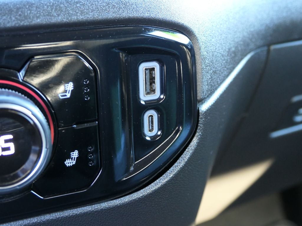 2025 Chevrolet Silverado 1500 LT LT1