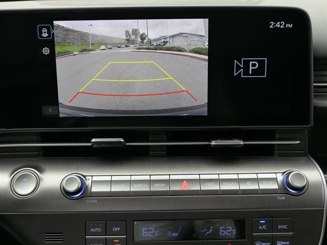 2025 Hyundai KONA ELECTRIC SEL