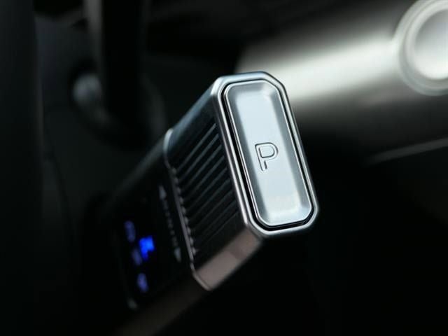 2025 Hyundai KONA ELECTRIC SEL