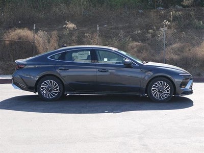 2025 Hyundai SONATA HYBRID Limited