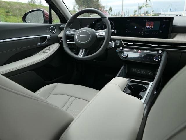 2025 Hyundai SONATA HYBRID Limited