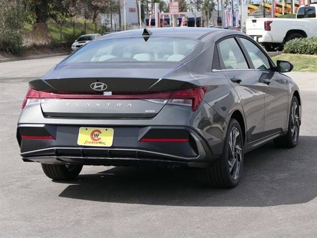 2025 Hyundai ELANTRA HYBRID Limited