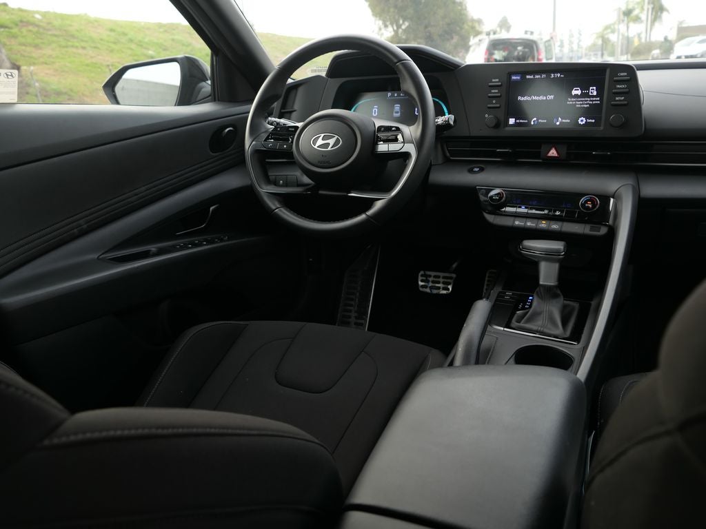 2023 Hyundai ELANTRA SEL