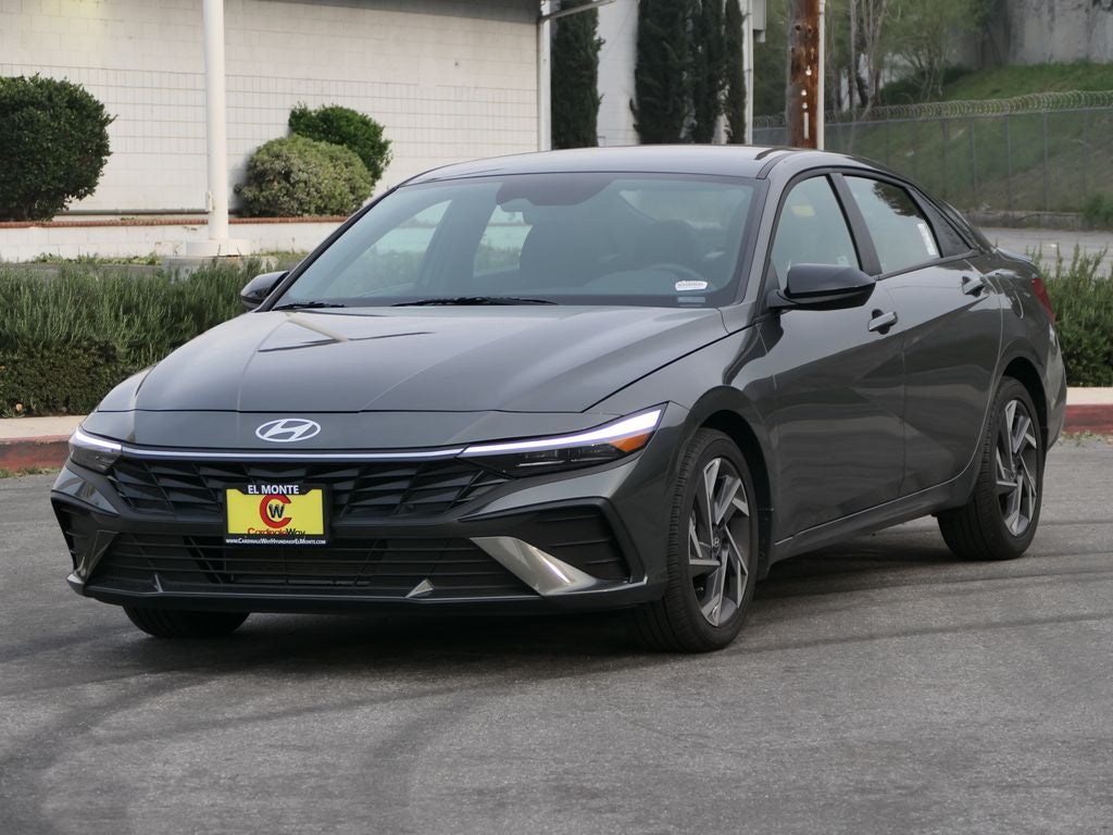 2023 Hyundai ELANTRA SEL